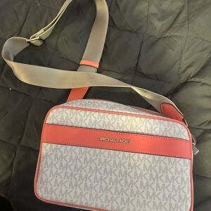 Michael Kors Pink and Gray Purse NWT ✨